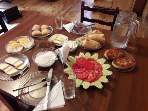 Местиа: Guest House for you