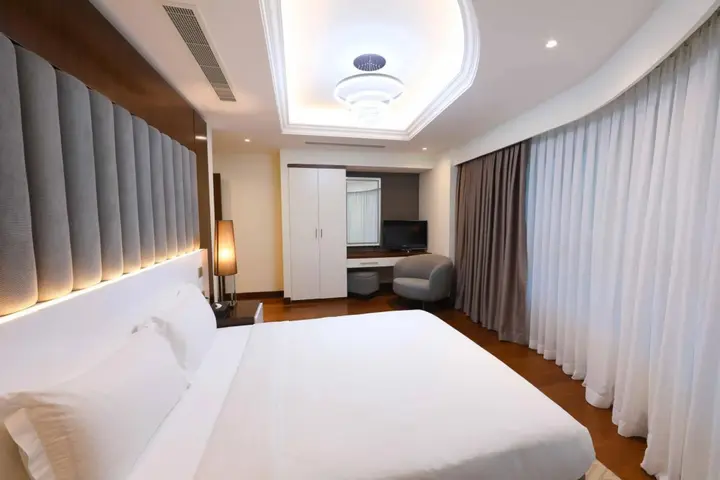 Дубай: Number One Tower Suites Dubai