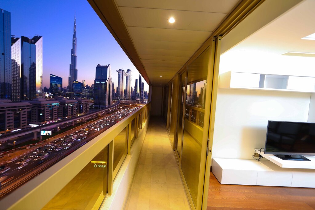 Дубай: Number One Tower Suites Dubai