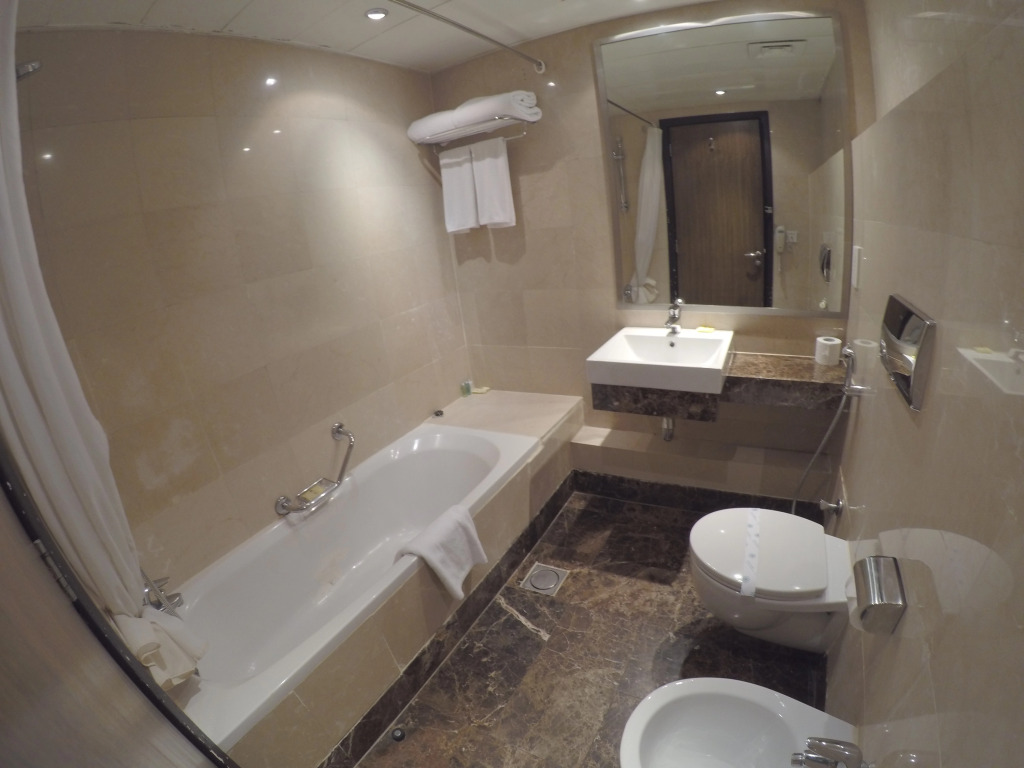 Дубай: Number One Tower Suites Dubai