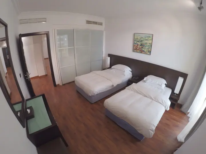 Дубай: Number One Tower Suites Dubai
