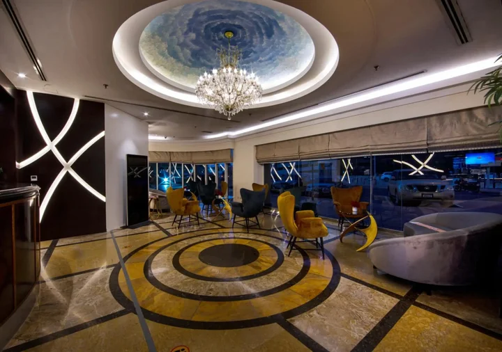 Дубай: Number One Tower Suites Dubai