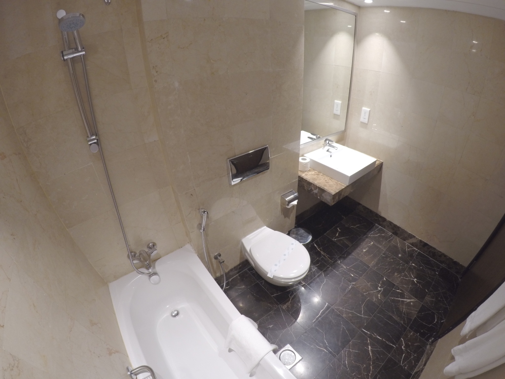 Дубай: Number One Tower Suites Dubai