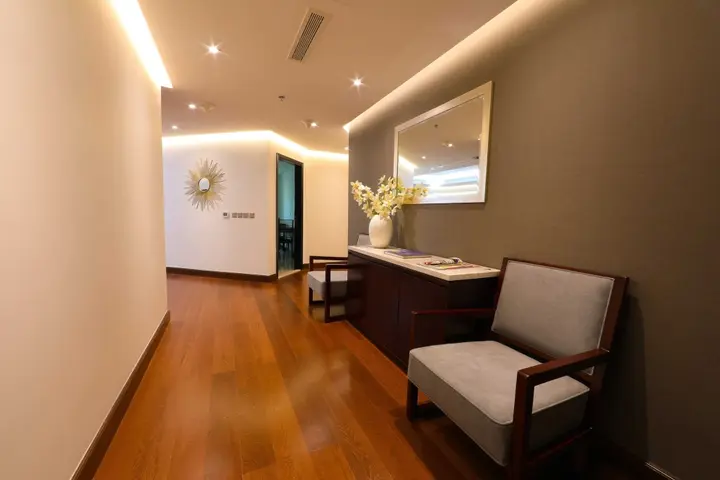 Дубай: Number One Tower Suites Dubai
