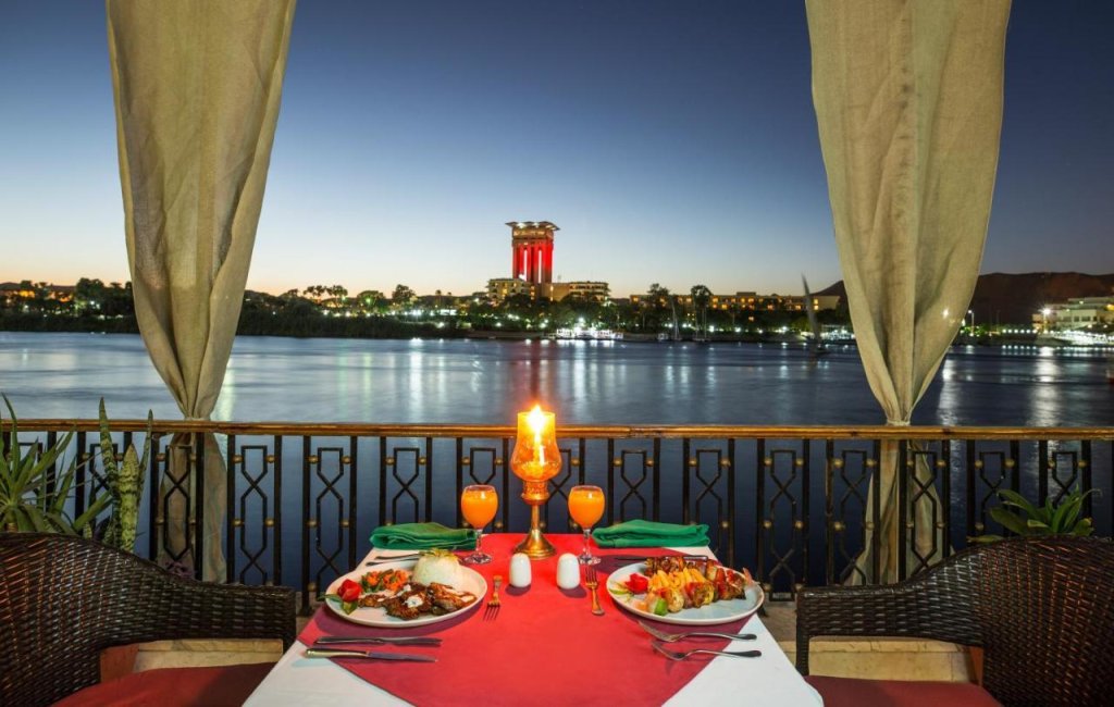 Асуан: Obelisk Nile Hotel Aswan