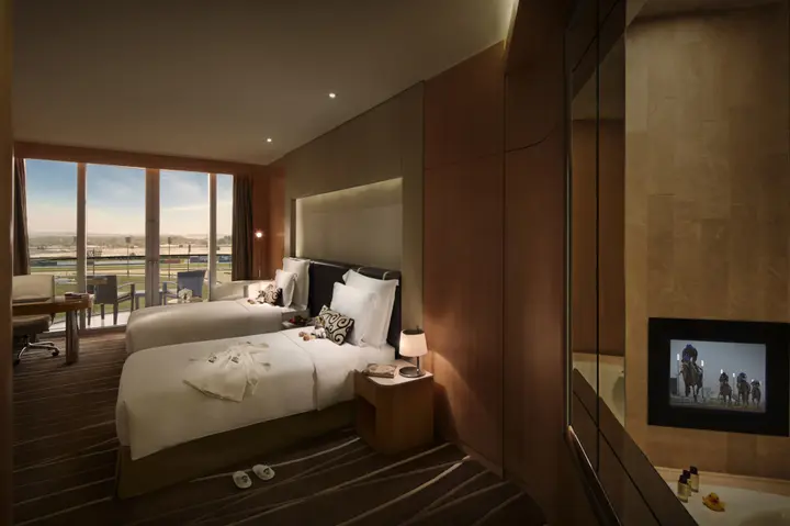 Дубай: Отель The Meydan Hotel Dubai