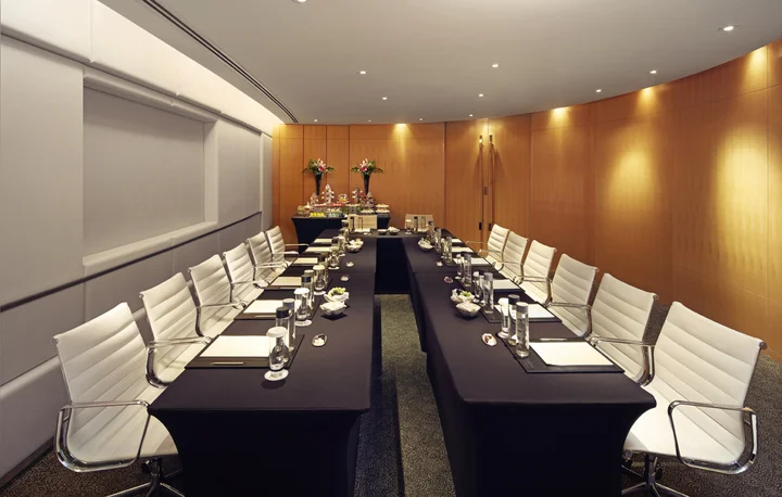 Дубай: Отель The Meydan Hotel Dubai
