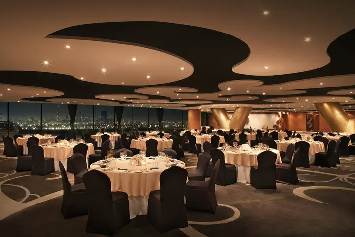 Дубай: Отель The Meydan Hotel Dubai
