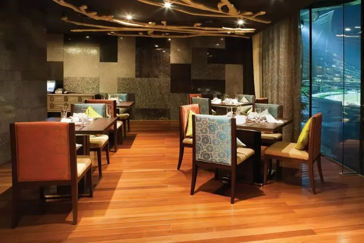 Дубай: Отель The Meydan Hotel Dubai