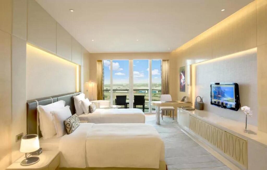 Дубай: Отель The Meydan Hotel Dubai