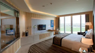 Дубай: Отель The Meydan Hotel Dubai