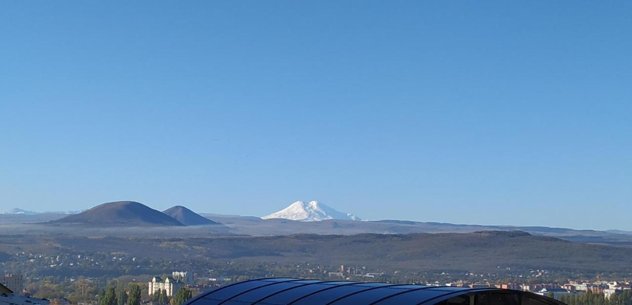 carousel image 0