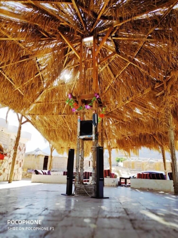 Нувейба: Banana Beach Camp