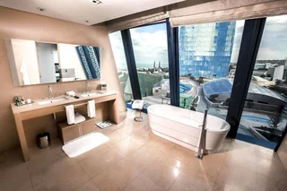 Баку: Apartments By Fairmont Baku Flame Towers