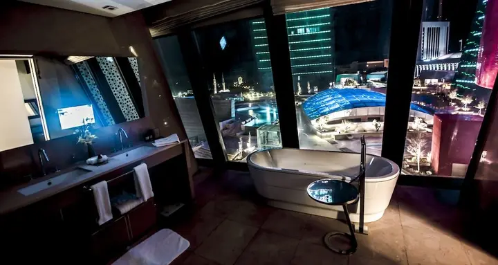 Баку: Apartments By Fairmont Baku Flame Towers