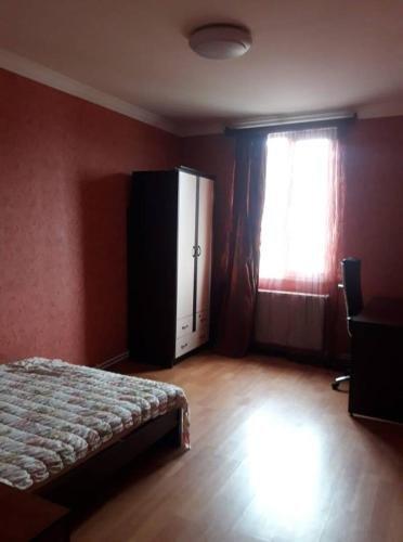 Тбилиси: Hostel on Tskhvedadze 30a