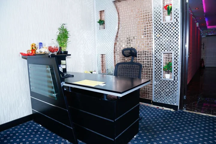 Дубай: Ambassador Hotel