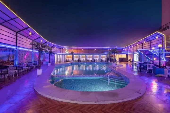 Дубай: Ambassador Hotel