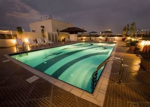 Дубай: Seven Sands Hotel Apartments