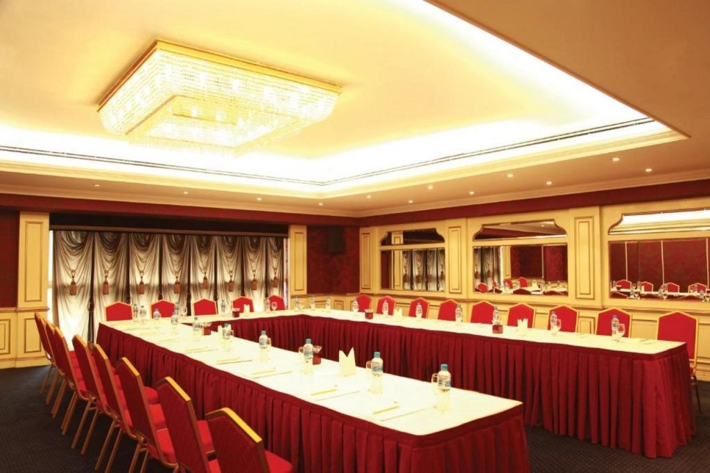 Дубай: Moscow Hotel