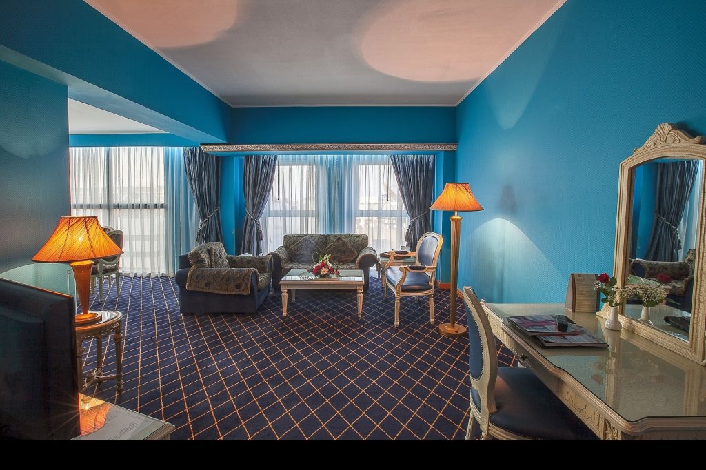Дубай: Moscow Hotel