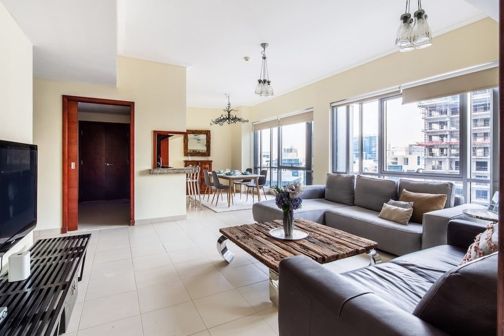 Дубай: Warm & Inviting 1BR in the Most Prestigious Downtown Dubai!