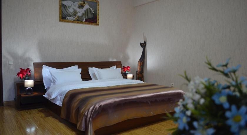 Тбилиси: Hotel Patrioti