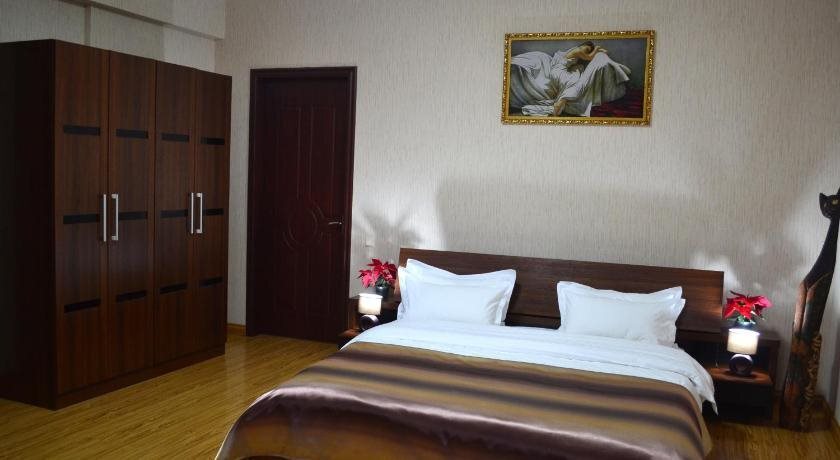 Тбилиси: Hotel Patrioti