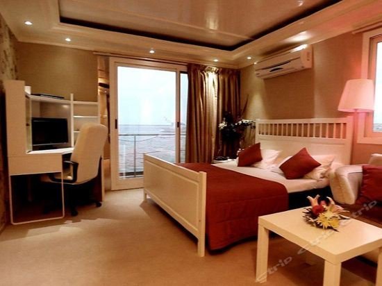 Jawhara Marines Floating Suite — фото 2