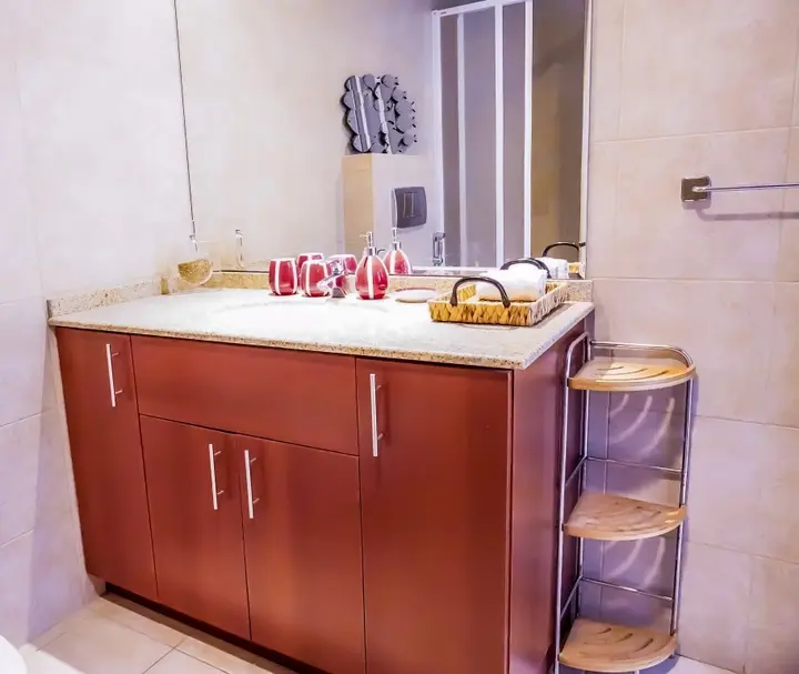 Дубай: Premium 1 BR with Partial Dubai Marina View