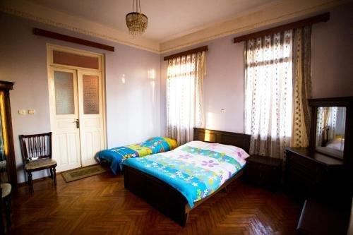 Батуми: Mziuri House