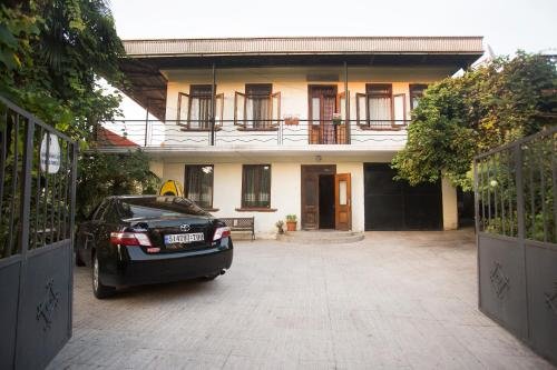 Батуми: Mziuri House
