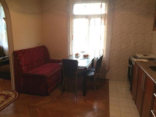 Батуми: Mziuri House