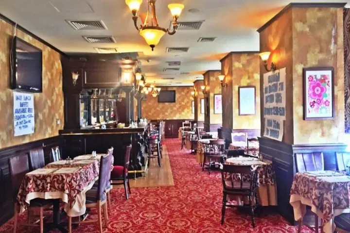 Дубай: Al Khaleej Palace Deira Hotel