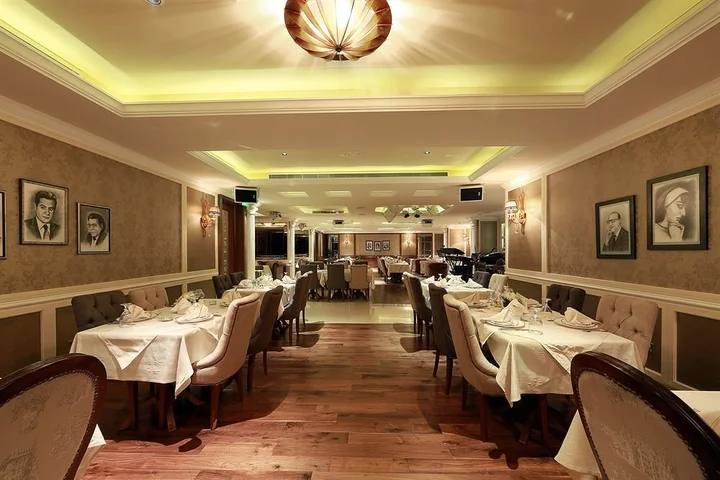 Дубай: Al Khaleej Palace Deira Hotel