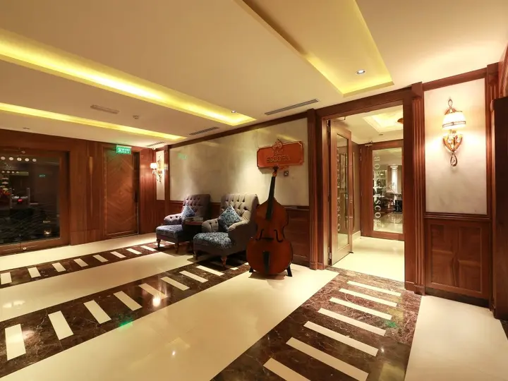 Дубай: Al Khaleej Palace Deira Hotel