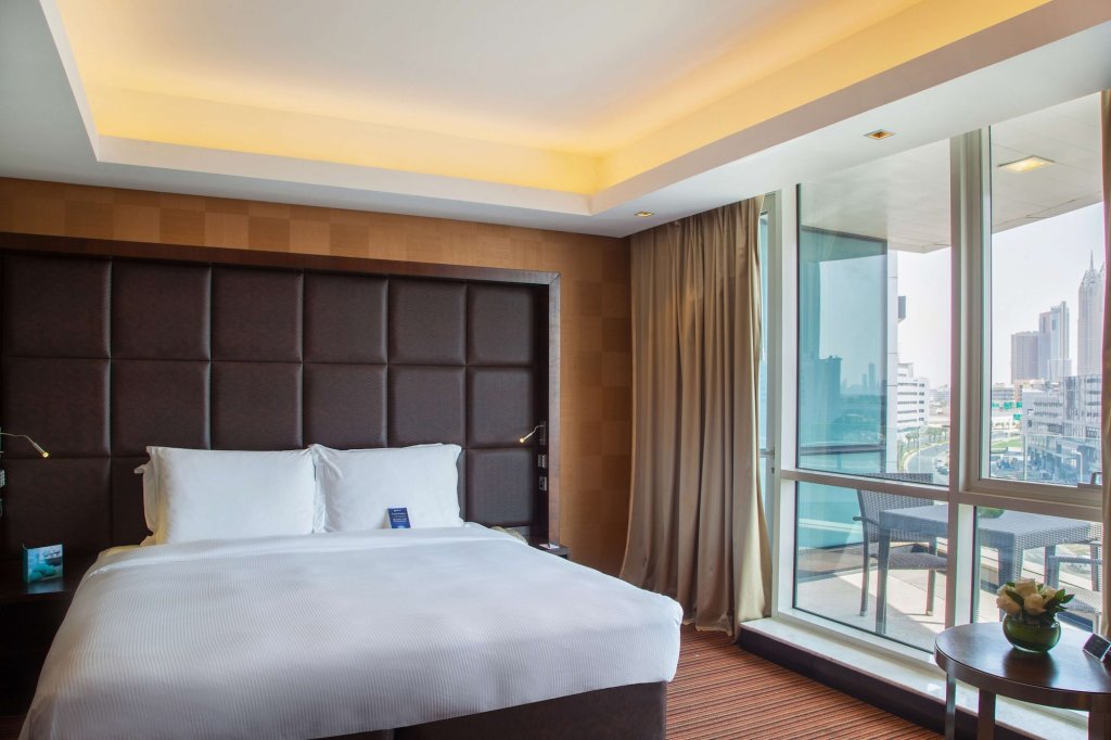 Дубай: Отель Radisson Blu Hotel, Dubai Media City