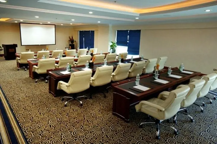 Дубай: Grand Excelsior Hotel Bur Dubai