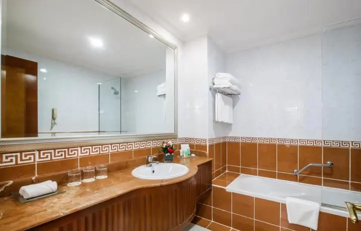 Дубай: Grand Excelsior Hotel Bur Dubai