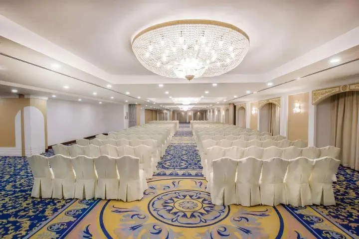 Дубай: Grand Excelsior Hotel Bur Dubai