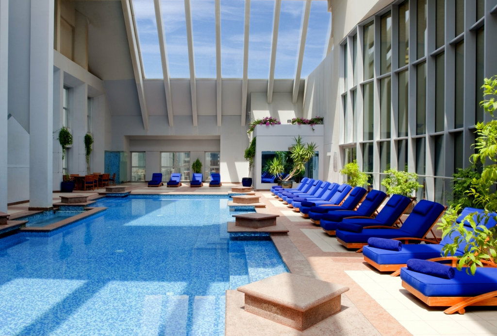 Дубай: Dusit Thani Dubai