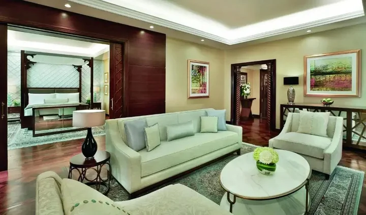 Дубай: Отель The Ritz-Carlton, Dubai