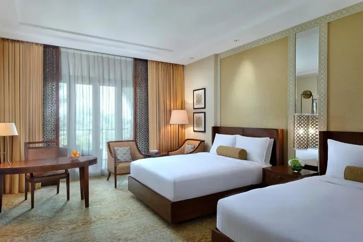Дубай: Отель The Ritz-Carlton, Dubai