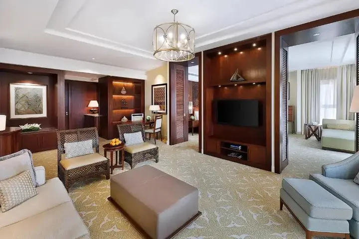 Дубай: Отель The Ritz-Carlton, Dubai
