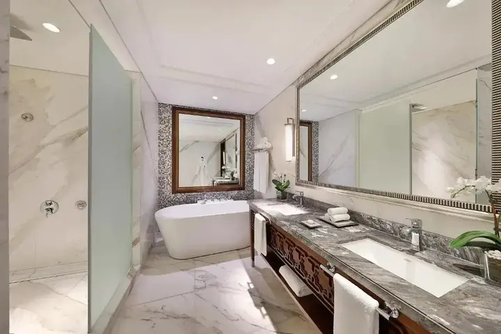 Дубай: Отель The Ritz-Carlton, Dubai
