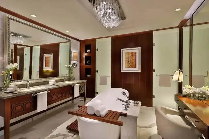 Дубай: Отель The Ritz-Carlton, Dubai