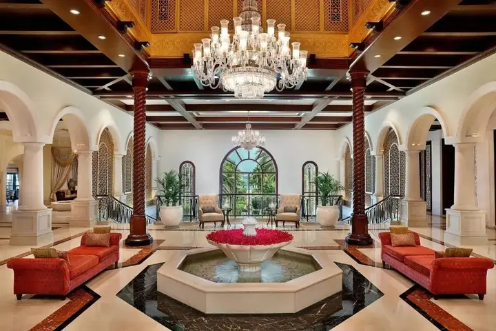 Дубай: Отель The Ritz-Carlton, Dubai