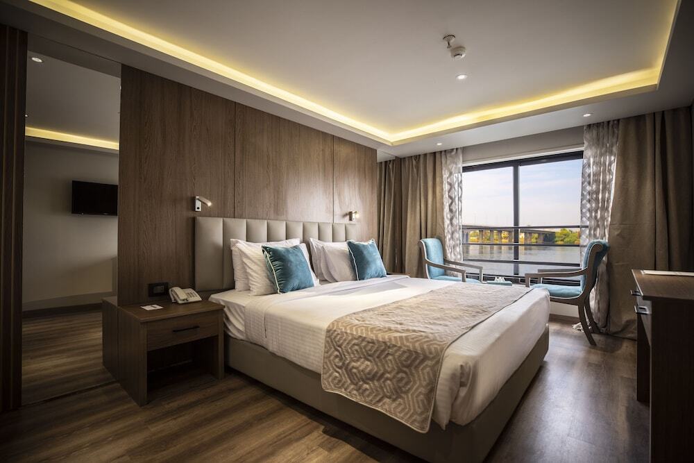 Луксор: SUNRISE Semiramis II Cruise