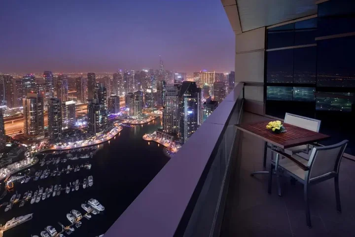 Дубай: Dubai Marriott Harbour Hotel & Suites
