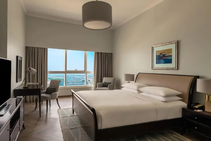 Дубай: Dubai Marriott Harbour Hotel & Suites